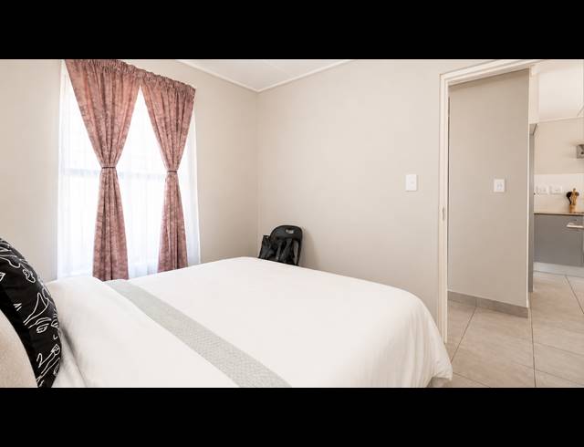 2 BEDROOM APARTMENT FOR SALE IN GROENVALLEI